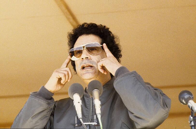 Wenige Tage später erzielt der Mittelfeldspieler gegen Marseille in der Champions League einen Treffer. Einen Tag später lässt der lybische Diktator Muammar Gaddafi sein Leben.
