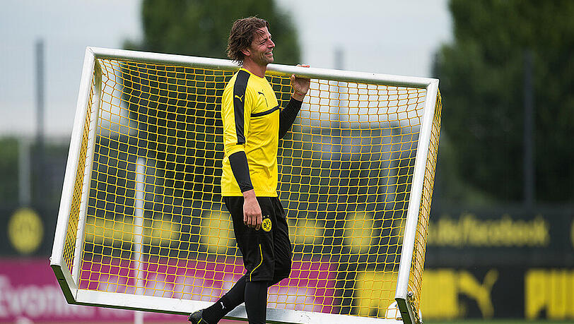 Trägt die Strafe mit Fassung: Roman Weidenfeller. Trägt die Strafe mit Fassung: Roman Weidenfeller.