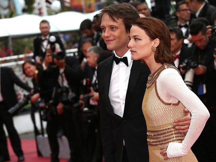 August Diehl und Valerie Pachner bei der Premiere des Films "A Hidden Life" in Cannes.