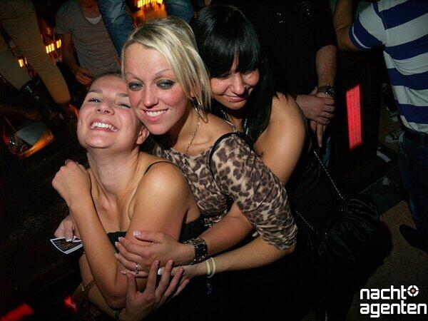 "Garden & Restaurant" im Crown's Club (Samstag, 15.10.11). Noch mehr Fotos gibt es hier www.nachtagenten.de.