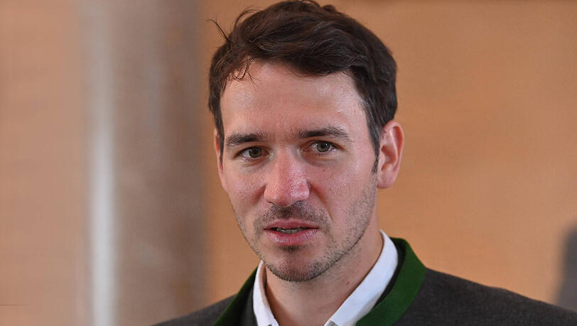 Vierfach-Papa Felix Neureuther spricht eindringliche Warnung aus.