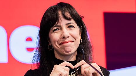 Die Berliner Linke-Politikerin Elif Eralp will Regierende B&uuml;rgermeisterin werden.