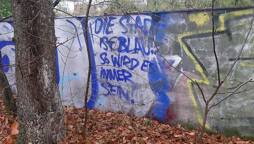 Klare Botschaft der Löwen-Fans an die FCB-Anhänger. Klare Botschaft der Löwen-Fans an die FCB-Anhänger.