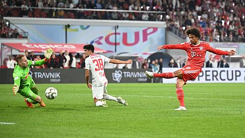 Leroys Tor-Tänzchen: Der eingewechselte Sanéerzielt im Supercup in Leipzig das 5:3.