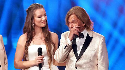 Joelina Drews mit Vater Jürgen Drews beim "großen Schlagerabschied".