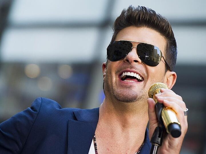 Thicke performt für den Sender NBC in New York