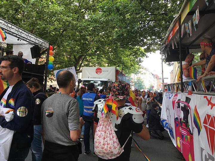 Die Bilder vom CSD auf dem Marienplatz und der Parade.
