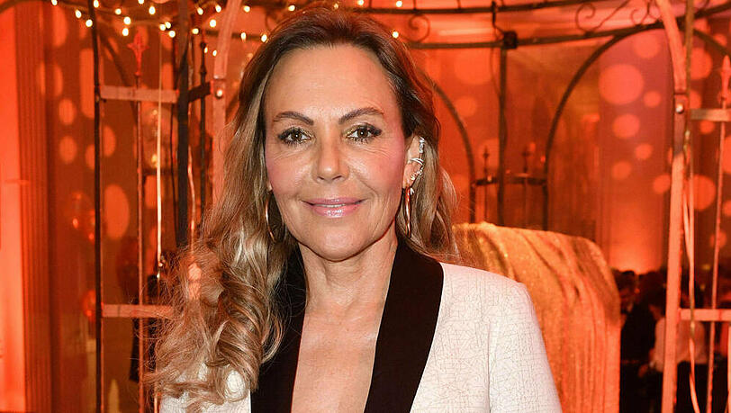 Natascha Ochsenknecht (55) bewies sich in Dschungelprüfungen 2019 bei "Ich bin ein Star - holt mich hier raus!" immer wieder als schmerzfrei und holte viele Sterne. Wie würde sie sich wohl am Strand schlagen? Natascha Ochsenknecht (55) bewies sich in Dschungelprüfungen 2019 bei "Ich bin ein Star - holt mich hier raus!" immer wieder als schmerzfrei und holte viele Sterne. Wie würde sie sich wohl am Strand schlagen?