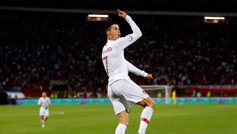 Portugals Star Cristiano Ronaldo erzielte vier Treffer gegen die Serben. Portugals Star Cristiano Ronaldo erzielte vier Treffer gegen die Serben.