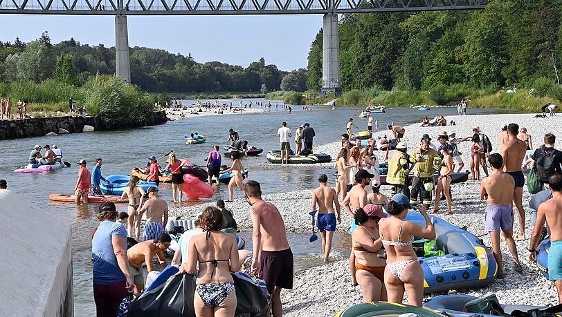 Viele Gruppen in Schlauchbooten waren am Wochenende wieder auf der Isar unterwegs.