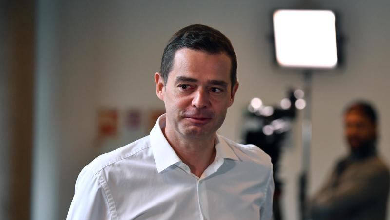 Thüringens CDU-Chef Mike Mohring (CDU) zieht sich auch vom Landesvorsitz zurück. Thüringens CDU-Chef Mike Mohring (CDU) zieht sich auch vom Landesvorsitz zurück.