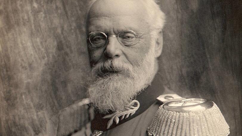 Ludwig III. im Jahr 1912. Er war der letzte König von Bayern. Mit ihm enden 738 Jahre Herrschaft der Wittelsbacher über den späteren Freistaat. Einer seiner Nachkommen, Ururenkel Prinz Ludwig von Bayern (39), engagiert sich heute stark in der Entwicklungshilfe in Kenia.