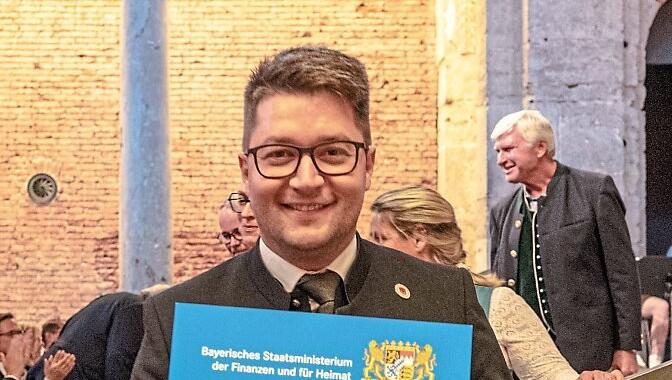 Johannes Thusbaß bei der Preisverleihung zum „Heimatdorf 2025“ in München. Der 1989 Geborene ist seit 2020 Bürgermeister der Gemeinde Prutting. Johannes Thusbaß bei der Preisverleihung zum „Heimatdorf 2025“ in München. Der 1989 Geborene ist seit 2020 Bürgermeister der Gemeinde Prutting.