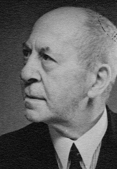 Siegfried Mathias wurde am 25. August 1860 in Pyrmont geboren, am 28. Januar 1939 beging der Witwer in M&uuml;nchen Selbstmord.