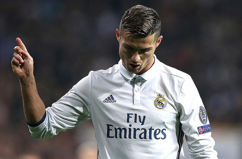 Ronaldos Einnahmen: 23,5 Millionen Euro, die er bei Real verdient, und 203,8 Millionen Euro, die er im Ausland eingenommen hat.