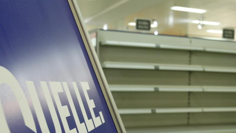 Leere Regale im Quelle-Einkaufszentrum in Nürnberg. Leere Regale im Quelle-Einkaufszentrum in Nürnberg.