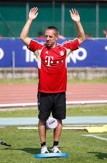 Neue Bilder vom Trainigslager der Bayern am Gardasee