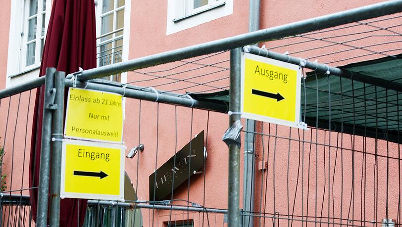 Der Eingangsbereich zur Disco „Heaven“: Hier starb der 21-Jährige nach Schlägen auf den Kopf. Der Eingangsbereich zur Disco „Heaven“: Hier starb der 21-Jährige nach Schlägen auf den Kopf.