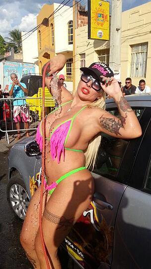 DJ Sabrina Boing Boing repräsentiert Rio Grande do Sul.
