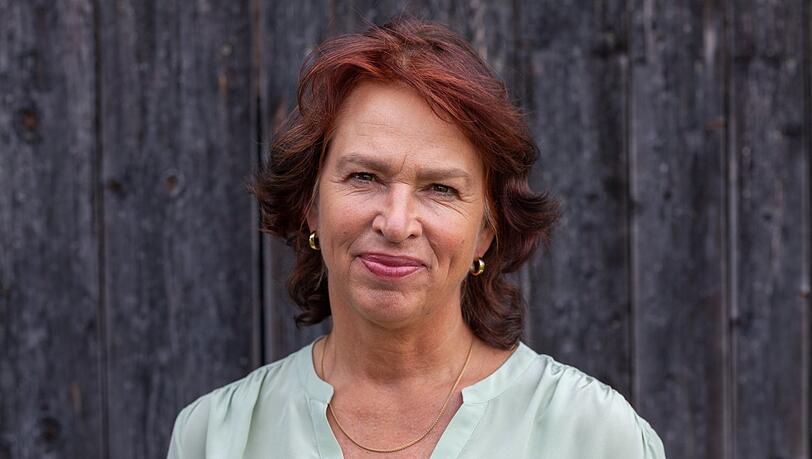Die Grünen-Abgeordnete Gisela Sengl hat im Landtag eine Anfrage an die Staatsregierung gestellt, was die Preisgestaltung und den Bio-Anteil bei Hofbräu und Weihenstephan betrifft. Die Grünen-Abgeordnete Gisela Sengl hat im Landtag eine Anfrage an die Staatsregierung gestellt, was die Preisgestaltung und den Bio-Anteil bei Hofbräu und Weihenstephan betrifft.