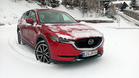 Der Mazda CX-5 wurde letztes Jahr optisch und technisch aufgefrischt und soll den Erfolg seines Vorgängers fortsetzen.