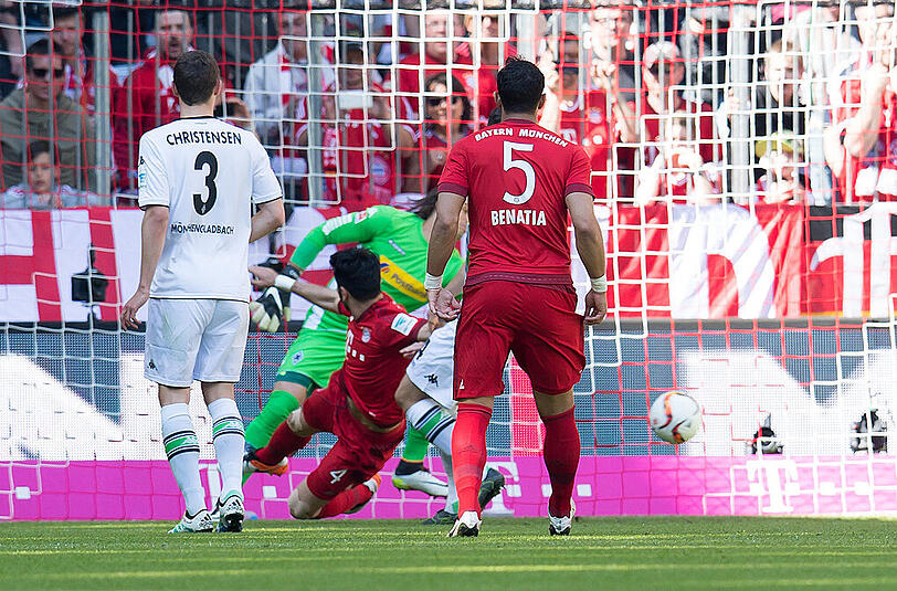 Medhi Benatia: Note 5. Hat immer wieder Aussetzer in seinem Spiel, die zu Gegentoren führen können. So auch diesmal bei Hahns Ausgleichstor, als er den Gladbacher entwischen ließ. Enttäuschend.