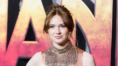 Karen Gillan wird zu "Highlander"-Gattin.