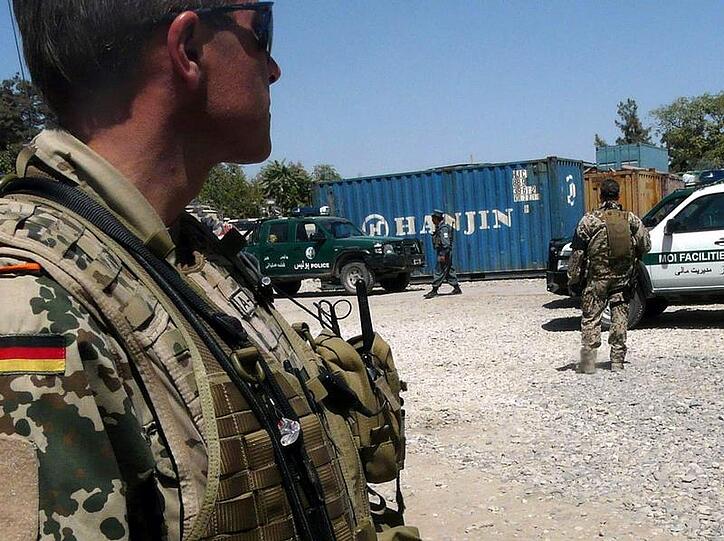 Bundeswehrsoldaten im Lager Kundus.