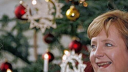 Jauchzet, frohlocket: Bundeskanzlerin Angela Merkel darf sich heuer über einen Christbaum aus Oberfranken freuen. Jauchzet, frohlocket: Bundeskanzlerin Angela Merkel darf sich heuer über einen Christbaum aus Oberfranken freuen.