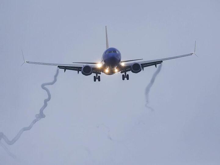 Eine Boeing 737 Max 8 der Southwest Airlines im Landeanflug auf den Flughafen von Houston.