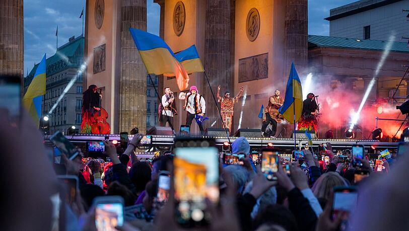 Auch die ukrainischen ESC-Gewinner Kalush Orchestra traten bei der Wohltätigkeits-Veranstaltung "Save Ukraine - #StopWar" in Berlin auf.