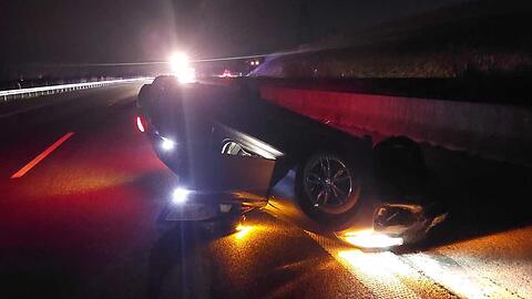 Der 23-jährige Fahrer konnte sich nach dem Unfall selbst aus seinem BMW befreien.