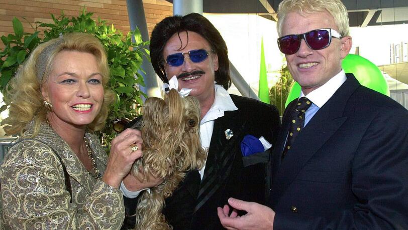 Rudolph Moshammer (†) und Heino (re.) verband eine enge Freundschaft. Nun durfte sich der Sänger über ein besonderes Andenken freuen.