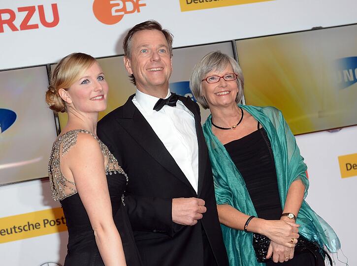 Claus Kleber mit Frau Renate (r.) und Tochter Caterine (l.)