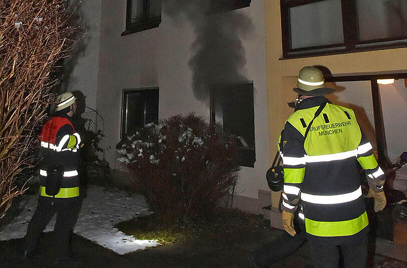 Ein Brand in der Küchenzeile zerstörte eine Dreizimmer-Wohnung.