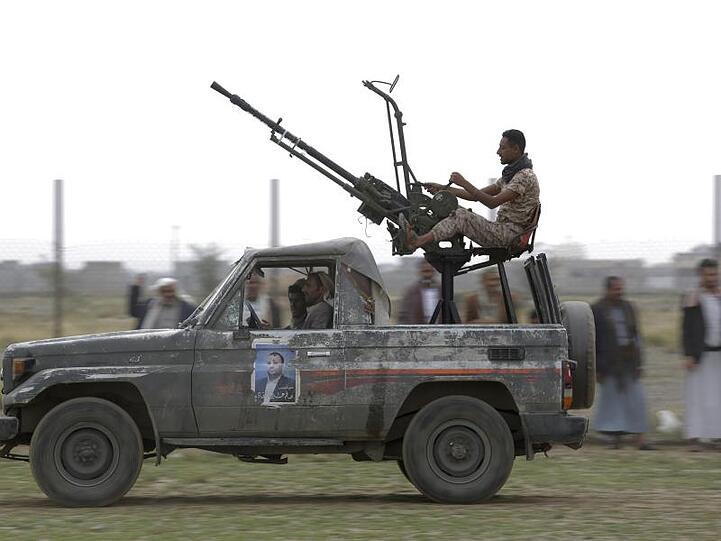 Huthi-Rebellen werden für den tödlichen Raketenangriff verantwortlich gemacht.