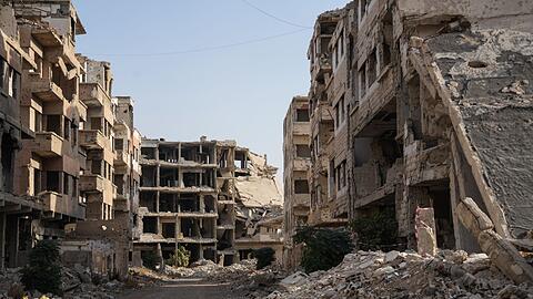 Vor allem in den einstigen Hochburgen der Gegner von Ex-Pr&auml;sident Baschar al-Assad ist die Zerst&ouml;rung immens. (Symbolild)