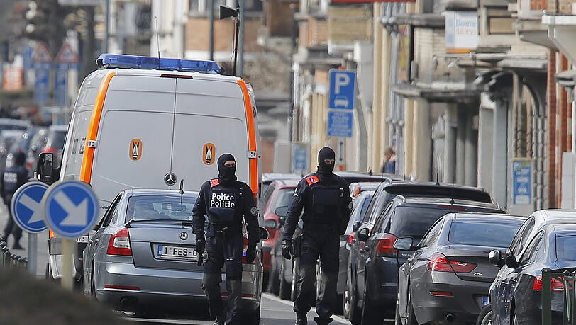 Bewaffnete Spezialeinsatzkräfte am Freitagnachmittag in Brüssel. Bewaffnete Spezialeinsatzkräfte am Freitagnachmittag in Brüssel.