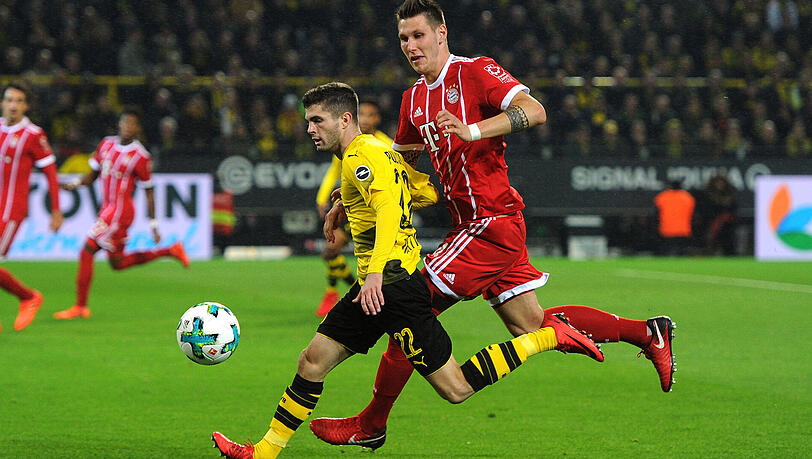 Bayerns Niklas Süle setzt sich gegen viele Gegenspieler durch - nicht aber gegen Christian Pulisic.