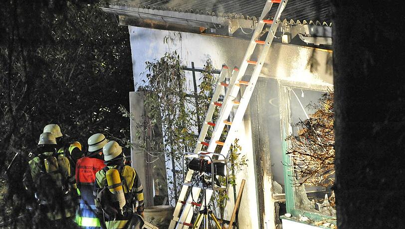Dieses Wohnhaus wurde bei einem Brand in St. Emmeram nahezu zerstört. Dieses Wohnhaus wurde bei einem Brand in St. Emmeram nahezu zerstört.
