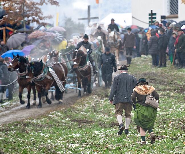 Unfall bei der traditionellen Leonhardifahrt in Bad Tölz.
