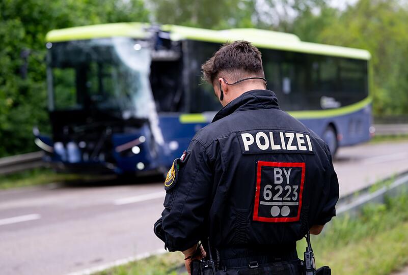 Gutachter sollen die Unfallursache ermitteln. (Archivbild) Gutachter sollen die Unfallursache ermitteln. (Archivbild)