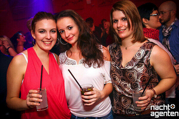 Die besten Partybilder vom Samstag: Hier aus der Nachtgalerie.