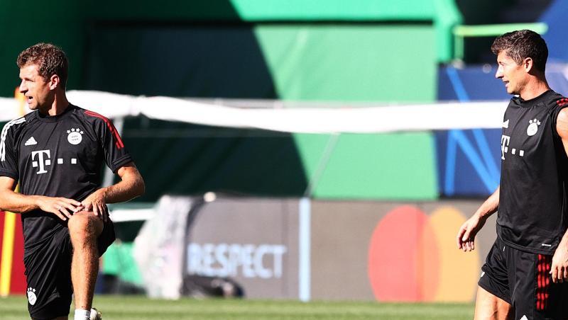 Robert Lewandowski (r) und Thomas Müller vom FC Bayern nehmen am Abschlusstraining teil. Robert Lewandowski (r) und Thomas Müller vom FC Bayern nehmen am Abschlusstraining teil.