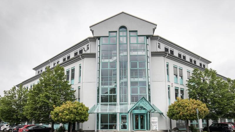Die Firmenzentrale des Mobilfunkunternehmens 1&1 Drillisch in Maintal. Die Firmenzentrale des Mobilfunkunternehmens 1&1 Drillisch in Maintal.