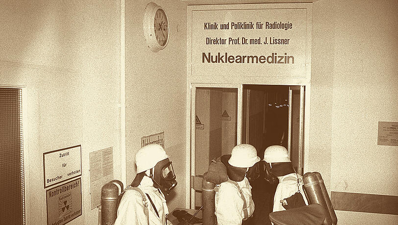 1986: Brand in Nuklearmedizin der Medizinischen Klinik Innenstadt. 1986: Brand in Nuklearmedizin der Medizinischen Klinik Innenstadt.
