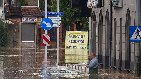 Die Hochwasserlage spitzt sich auch in Polen weiter zu, hier in Klodzko.
