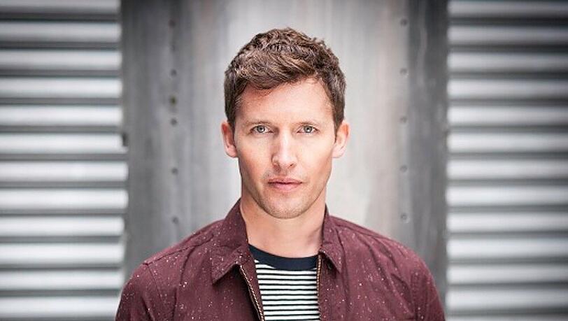 James Blunt singt lieber über Gefühle als schnelle Autos James Blunt singt lieber über Gefühle als schnelle Autos