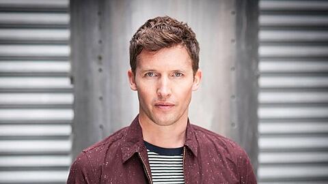 James Blunt singt lieber über Gefühle als schnelle Autos