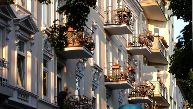 Die bis 2025 verlängerte und verschärfte Mietpreisbremse tritt ab April in Kraft. Die bis 2025 verlängerte und verschärfte Mietpreisbremse tritt ab April in Kraft.